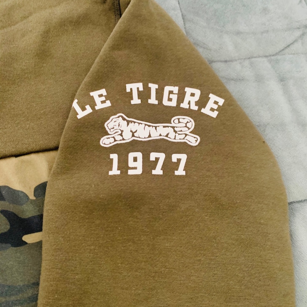 NWT Le Tigre Vance Crewneck Sweatshirt- camo